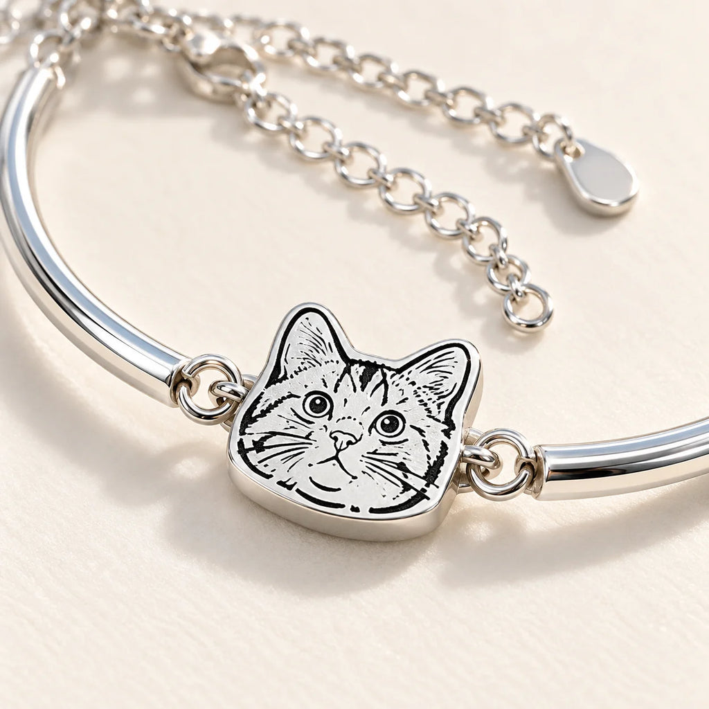 Personalized silver pet portrait bangle engraving and metal detail
