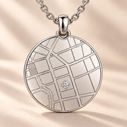 DRAWELL personalized round map necklace - detail