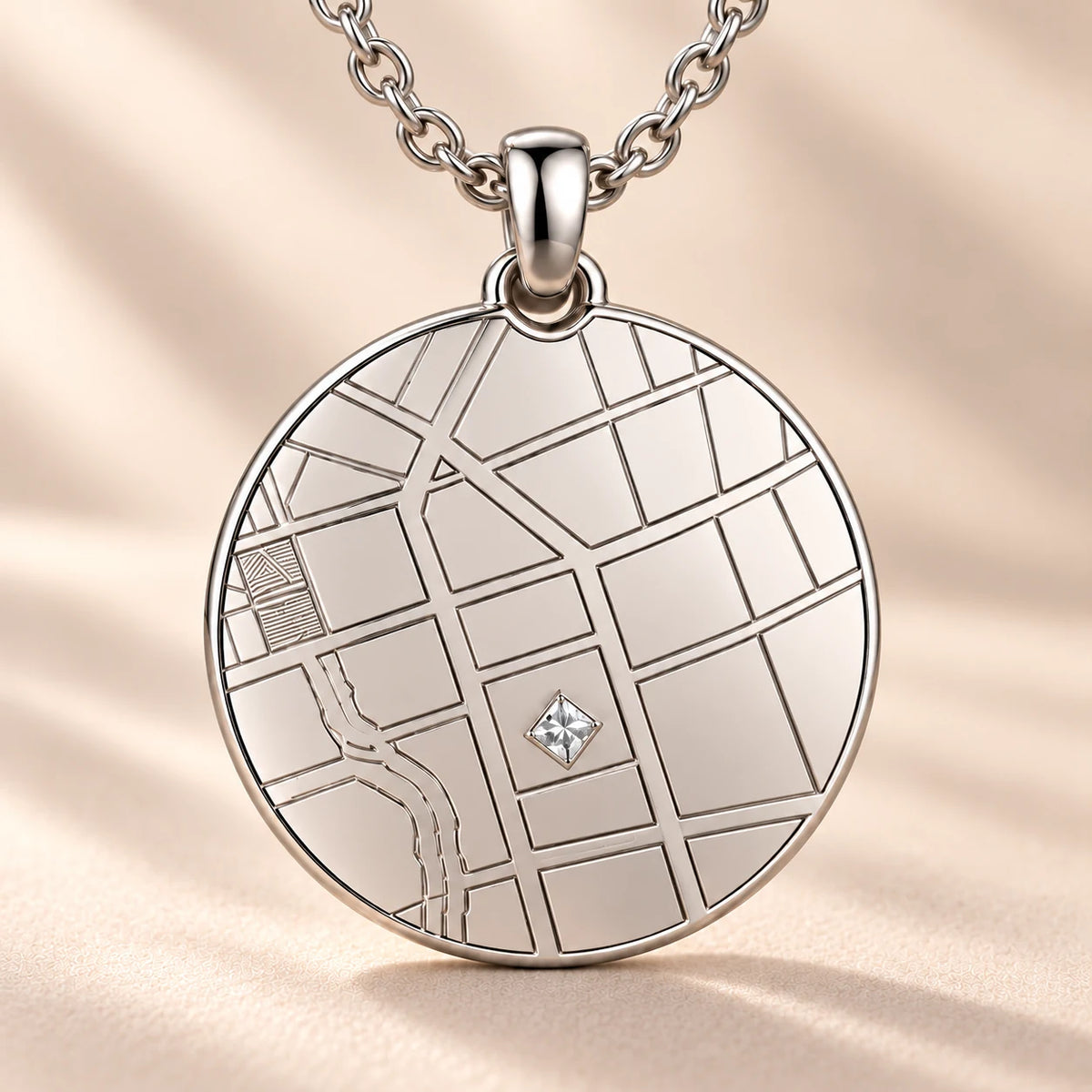 DRAWELL personalized round map necklace - detail